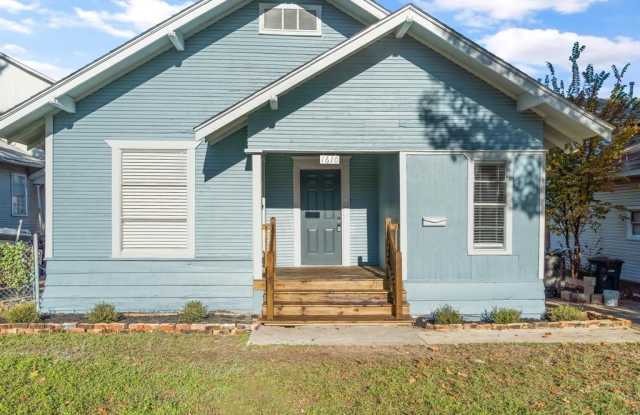 1610 Denver Avenue - 1610 Denver Avenue, Fort Worth, TX 76164