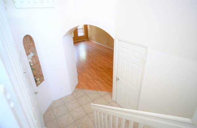 30119 Mossbank Drive Gallery 3