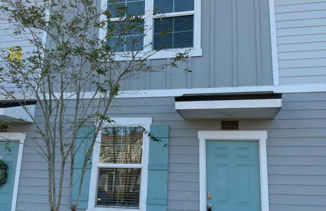 8304 ASTEROID Street Gallery 1