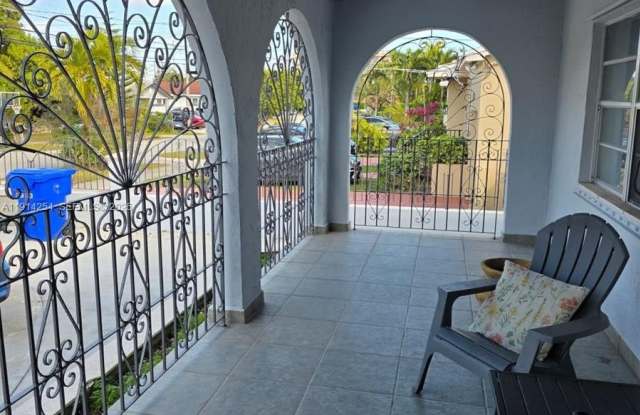 2970 SW 17th St photos photos