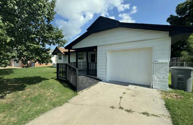 1014 Southeast Alta Lane photos photos