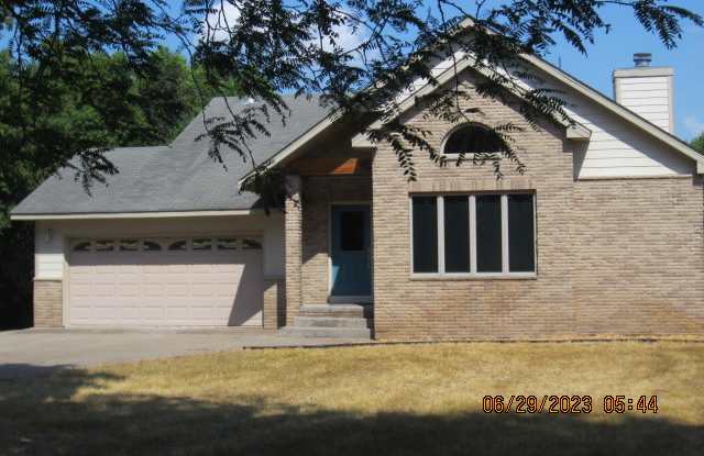 8344 Parrish Ave NE photos photos