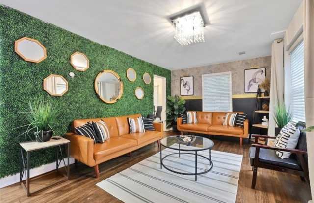 2344 Johnson Ferry Road NE Gallery 2