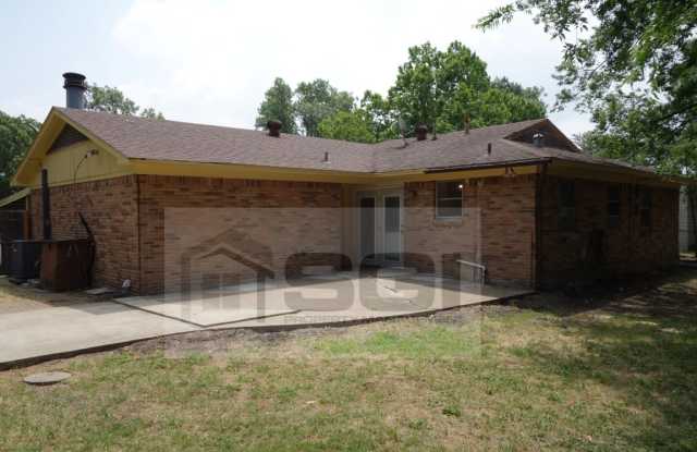 2723 Larchmont Dr Gallery 4
