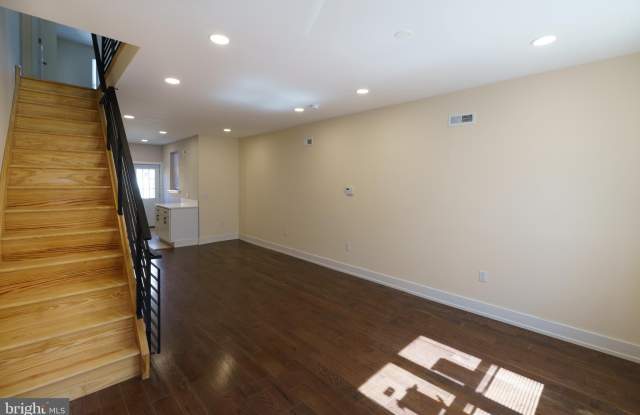 1926 S LAMBERT Street Gallery 3