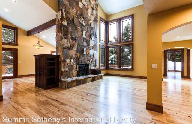3205 Crestline Drive Gallery 4
