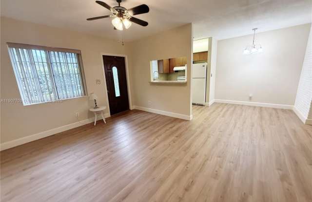 216 SW 10th St photos photos