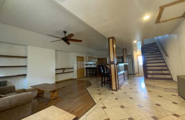 52 Mount Oliver St Gallery 2