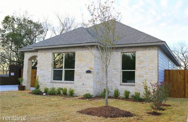 4931 Mexicana Rd - 4931 Mexicana Road, Dallas, TX 75212