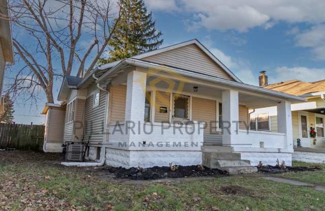 Charming 3-Bedroom Bungalow Near Garfield Park – Spacious, Bright  Ready for You! Available NOW! photos photos