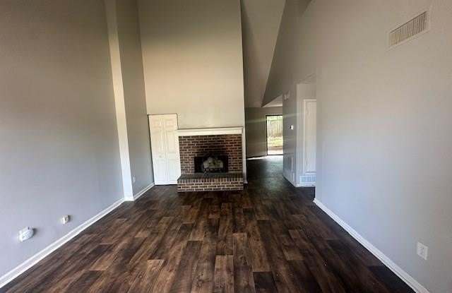 50 Glenwood Court Gallery 3