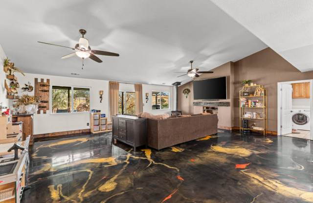 2384 Choctaw Road - 2384 Choctaw Road, Copperopolis, CA 95228