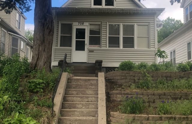 708 Hickory St - 708 Hickory Street, Omaha, NE 68108