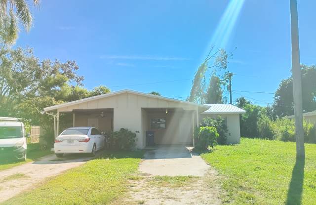 4507 86th Street Court West photos photos