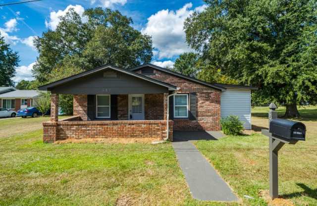 534 1st St SW Graysville, AL Gallery 1