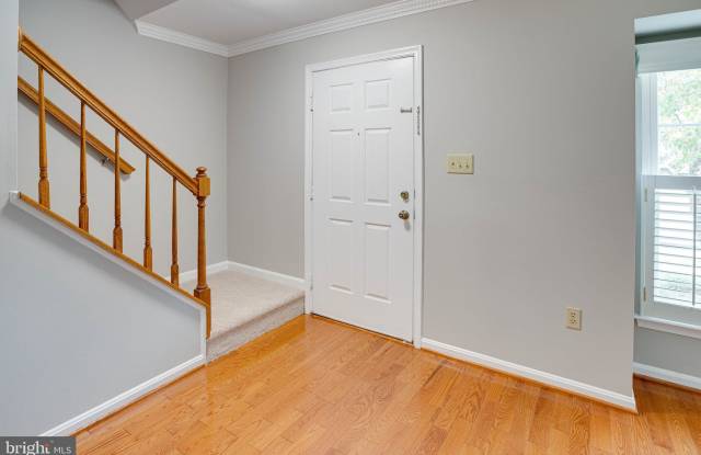 4219 KENTON CIRCLE Gallery 3