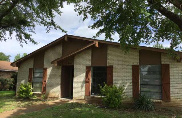 7101 Hardwood Trl - 7101 Hardwood Trail, Dallas, TX 75249