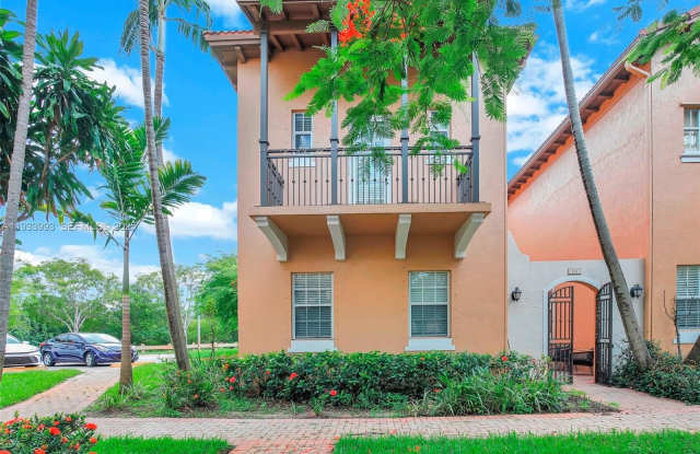 501 SW 146th Ter photos photos