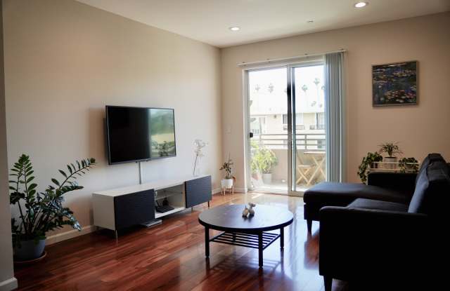 940 Elden Avenue - 940 Elden Avenue, Los Angeles, CA 90006