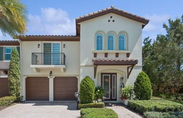 225 Diamante Way photos photos