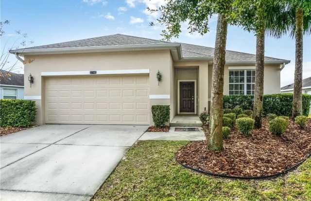 3 Bed / 2 Bath Home in Mt. Dora – w/ Amenities! photos photos