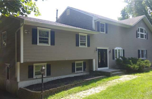 13 Summit Avenue Gallery 2