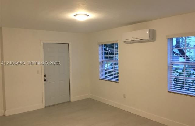 19 Sidonia Ave Gallery 3