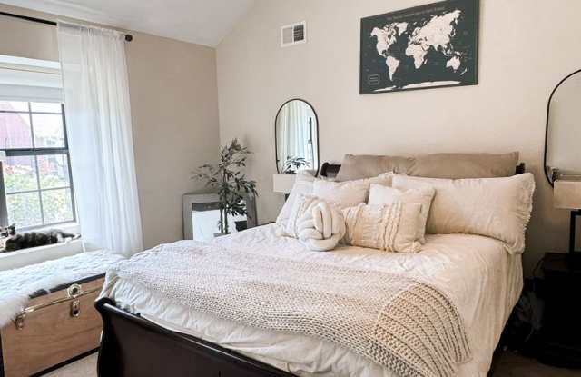 Spacious 3-Bedroom Home with Fenced Backyard & Garage Gallery 4
