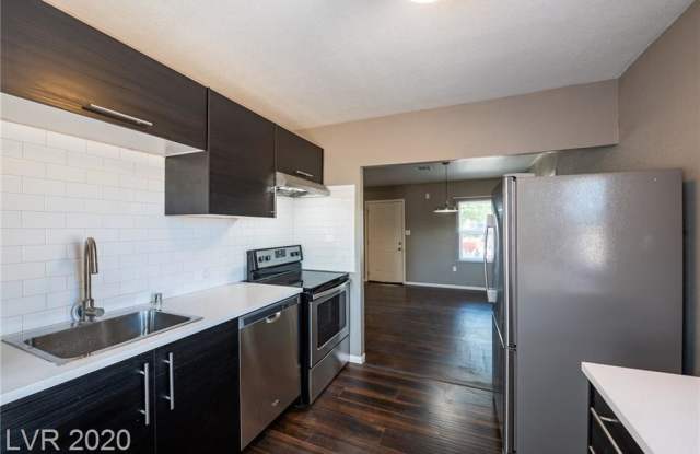 227 Texas Gallery 4