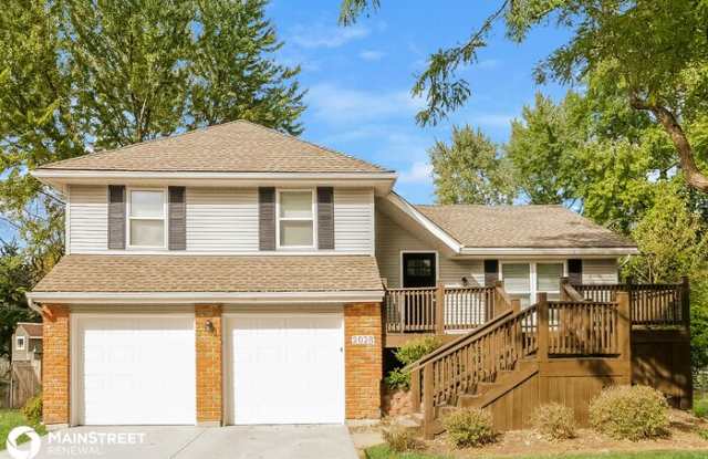 2028 East Wyandotte Street - 2028 East Wyandotte Street, Olathe, KS 66062