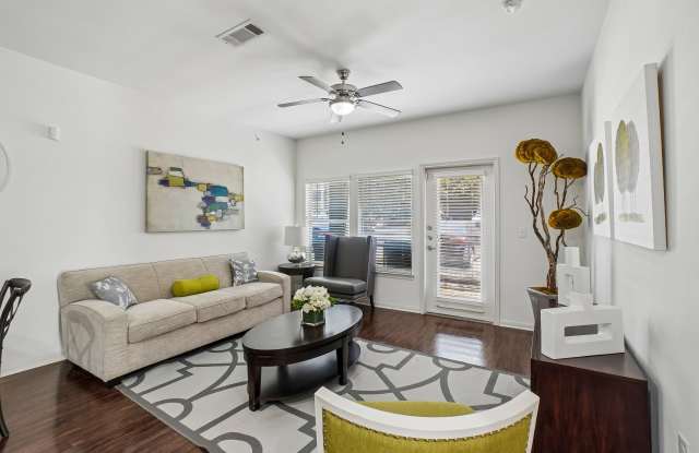 Lakewood Flats Gallery 2