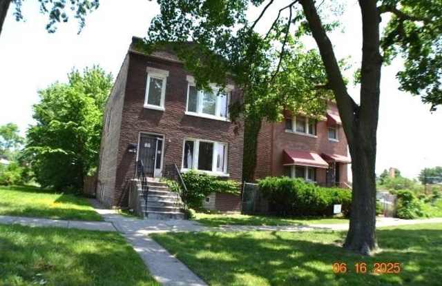 7041 S Wabash Avenue unit: 2 photos photos