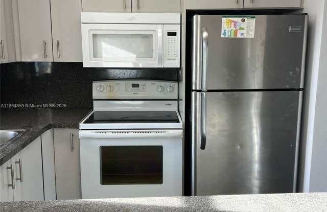 4165 SW 67th Ave photos photos