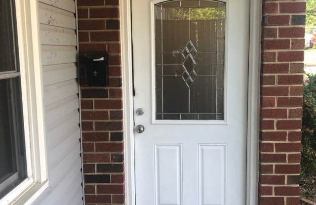 Fully Renovated Townhome in Cherry Hill Manor - 9 Patrick Henry Court, Newark, DE 19711