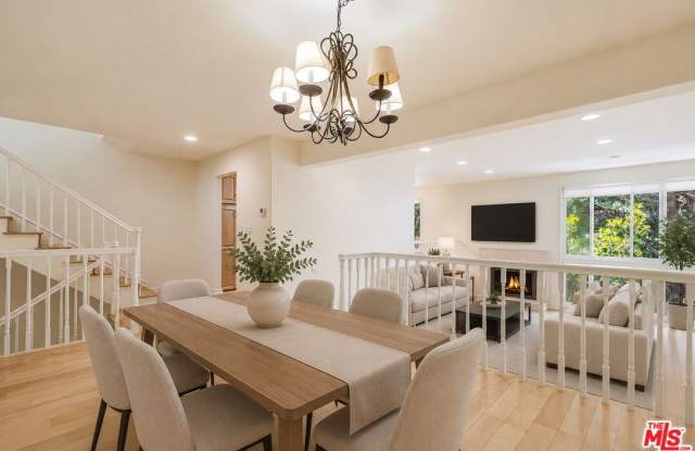 17241 Palisades Cir Gallery 3