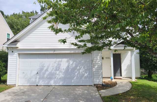 3 bedroom home in Highland Creek photos photos