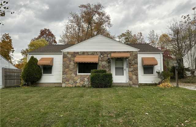 1381 Dover Avenue photos photos