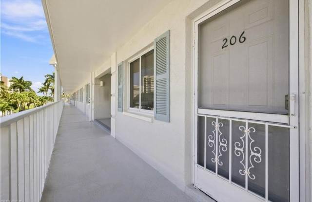 10686 Gulf Shore Dr Gallery 2
