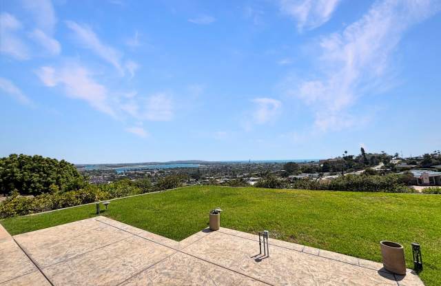 Gorgeous 3BD/2BA House in Pacific Beach W/ Central A/C, W/D, Bay Views, and Waterfall Jacuzzi! photos photos