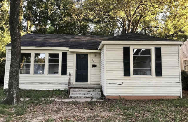 231 E Slattery Boulevard photos photos