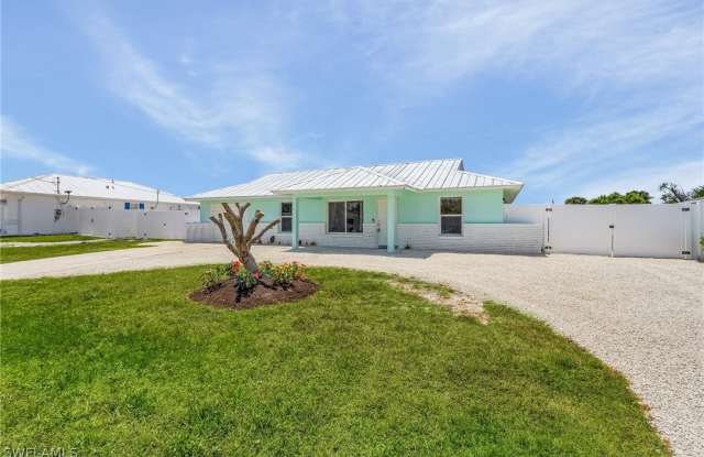 12139 Matlacha Boulevard photos photos