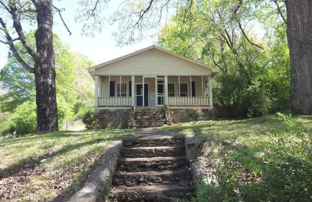 FIRST MONTH FREE FOR QUALIFIED APPLICANTS! - 206 Hogan Road, Rossville, GA 30741