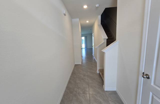 1301 Isleta Loop Gallery 2