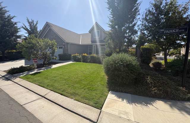Spacious home in gated community Available Now! Gallery 3