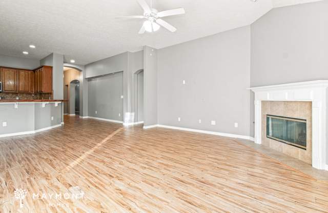 9261 Harrington Circle Gallery 4