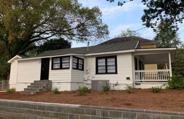 Cute 3 Bedroom Near Downtown for Pre-Lease Gallery 3