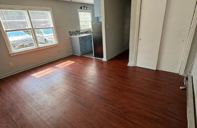 One Bedroom Apartment in the Grid Gallery 3