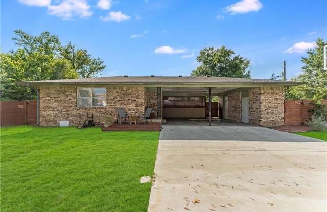 1202 SW B ST photos photos 1202 SW B ST photos photos