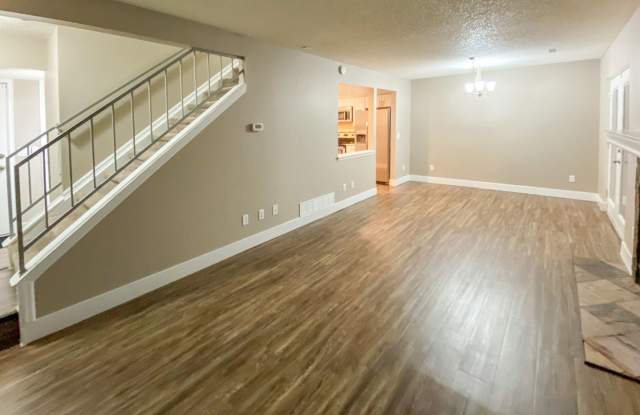 12737 Elm St. Gallery 2