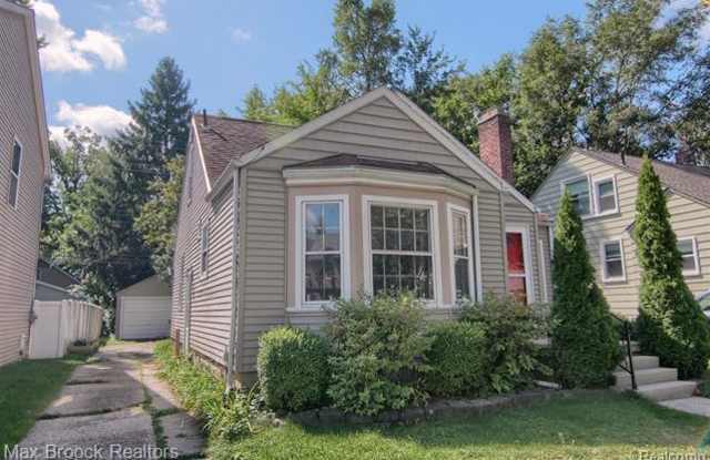 348 E MAPLEHURST Street Gallery 3